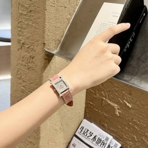 FFF金 鳄鱼皮满钻系列爱马仕NANTUCKET系列，紧跟Hermes cape cod 的步伐，顽皮的迎接美妙未来,香港DFS环球免税店新款上市直径：小号21