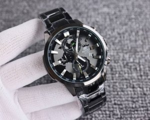 品牌：卡西欧，新款6针efr539系列多功能男表 ，机芯：进口多功能跑秒石英机芯 ，材质：顶级316L精钢壳套 ，镜面：顶级金钢镀膜防刮镜面 ，深度防水， 表带
