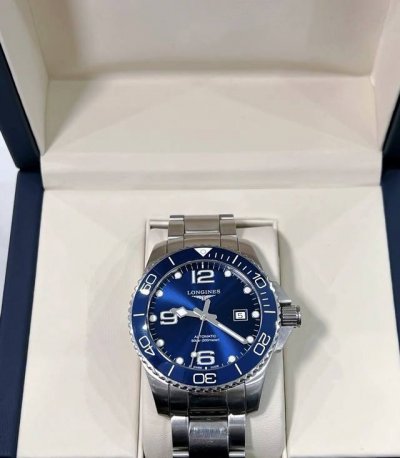 Longines浪琴 康卡斯潜水系列 自动机械机芯 日显 男表 瑞表 43Mm 蓝色表盘 精钢及陶瓷表壳 精钢表带