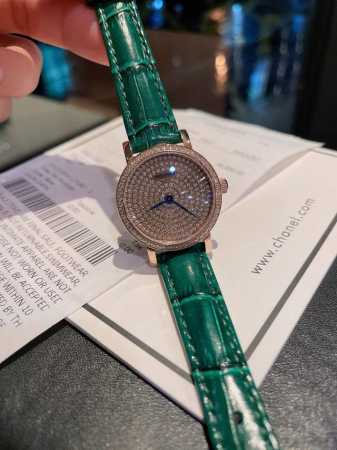 浪琴满钻 浪琴-Longines. 最新气质女表 搭载原装进口石英机芯，珍珠贝表盘，水晶镶钻精致雅典，闪亮而不单调，316精钢表壳 ，尺寸30Mm 典雅气质，魅 - 点击图像关闭