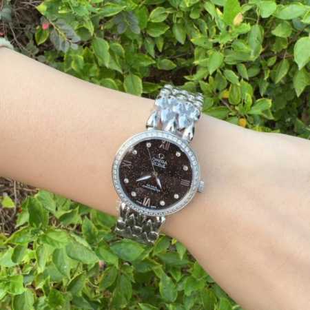 牛货 Omega Omega 欧米茄蓝宝石玻璃，美美镶钻，尺寸：33Mm ，厚度：10Mm，质量非常好大写的漂亮独家爆卖首发，超级百搭无敌好看，316实心精钢， - 点击图像关闭