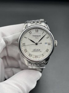 瑞士天梭Tissot力洛克机械表 品牌 天梭 Tissot 型号 T41 款式 男士腕表 机芯 全自动机械 尺寸 40Mm 玻璃 蓝宝石玻璃 材料 316精钢