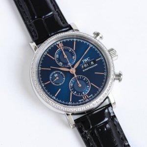 Sj出品 白钻 金钻 Tw倾情演绎 Iwc 万国 波涛菲诺计时腕表 Rb2 腕表尺寸42Mmx13.5Mm 完美同步正品 表壳以精钢材质打造 通过细致的抛光打磨
