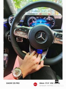 品牌：阿玛尼Armani 型号：Ar60008 表壳：316L精钢：强化矿物质玻璃 表带：头层牛皮 尺寸：41*13Mm镂空动感表盘突出层次感 时尚黑白配 简洁