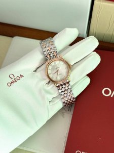 白壳 枚金 Omega中古蝶飞 稳稳百搭王 精致温柔的小姐姐选它选它选它 立体真丁罗马刻度 经典复古 进口石英机芯 走时精准 27.5Mm