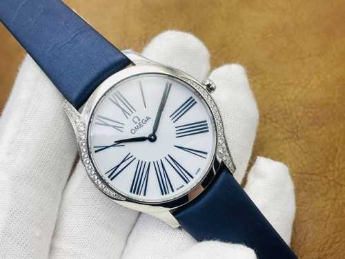 Tw Factory2023墙裂推荐 致力于为女士打造精美典雅 卓越创新的时计臻品 欧.米茄omega蝶飞系列名典女士腕表 1 表壳 表壳以女士曲线美作为设计元