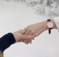 太好看了吧，红色表带白表盘，戴上超显白。 #Dw手表#
