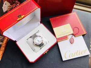 卡地亚 Cartier 系列：蓝气球 尺寸：42Mm机芯：全自动机械 高强双面蓝宝石水滴镜面材质 本厂对品质 工艺 要求从未停止，不断创新技术提高质量要求。