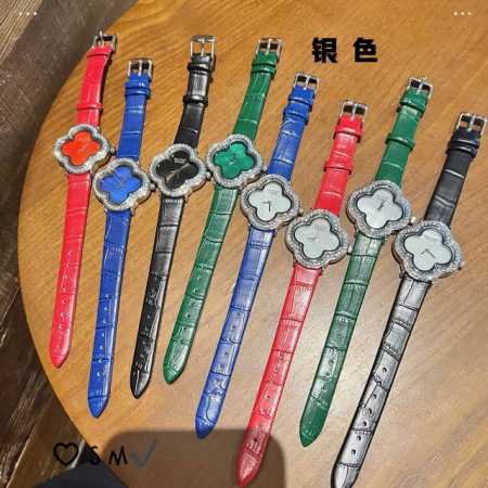 梵克雅宝Alhambra Vintage四叶草幸运系列 黑母贝表盘 施华洛水晶真钻镶嵌 进口头层皮表带 原装石英机芯 名门贵族时尚搭配最爱. - 点击图像关闭