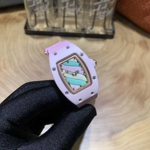 理查德米勒 Richardmille 糖果棉花糖 最新爆款 Bon Bon系列最稀有的作品！克服传统工艺打破模式！钟表最受尊敬的技术之一。不是所有人的嫁妆，棉花