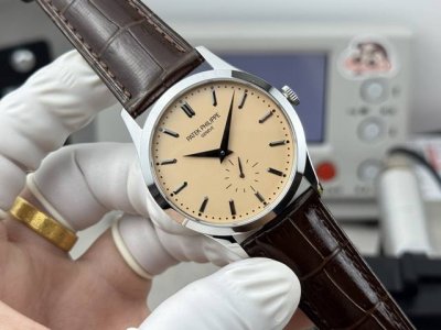 白光 纹光 ，钻+50 古典魅力，经典重现，新品 百达翡丽、古典表系列5123R-001 百达 Pp 两针半 机芯采用口碑一致的海鸥手动机芯 Philippe原