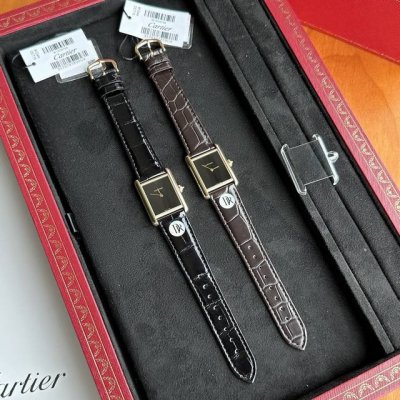 Dr工厂P出品！Tant Must黑金漆面，黄金表壳。Tank Must腕表直接从Tank Louis 腕表汲取灵感，线条轮廓更为接近历史表款。Tank Mus