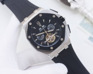 尊享价： 品牌：爱彼-Ap 类型：男士腕表 壳套：顶级版316精钢L 表带：天然橡胶防水胶带 机芯：全自动进口机械机芯 镜面：矿物质防刮镜面玻璃 尺寸：直径45