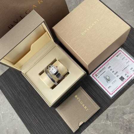 真钻 ，宝格蛇形经典，尺寸35Mm精致细腻的做工达到与正品互换的水平白富美专属蛇形手表绝对是宝格丽的独创产品，38颗Vs1.3真钻！属于宝格Li Serpent - 点击图像关闭