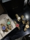 白 金 新款 范思哲 Versace V-Code Lady系列，表径36Mm，希腊回纹铺满表盘与表圈，12时位美杜莎视线聚焦，沿用品牌经典希腊回纹元素，线条勾