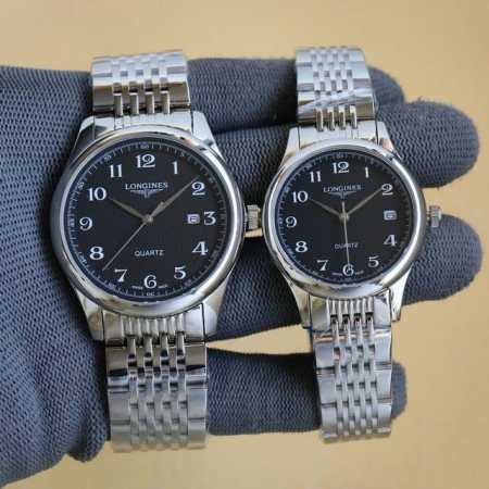 金+10 品牌：浪琴-Longines精致情侣腕表，简约三针搭配3字位单日历设计，316精钢表壳，原装西铁城8215新机芯 走时精准 尺寸：男40Mm女30Mm - 点击图像关闭