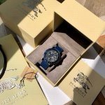 新款到！英国经典奢侈品牌，Burberry 巴宝莉石英男表，Bu9807，巴宝莉永恒经典的格子风格渗透到表盘上，既典雅又不失美感，原装瑞士机芯，蓝宝石玻璃镜面，