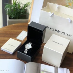 Armani 阿玛尼满天星女士手表型号表盘直径32Mm