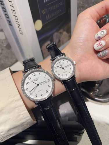 白 金 钢带20钻30 浪琴-Longines 情侣对表 原装进口石英机芯 矿物质玻璃镜面 316L精钢表壳 直径男40Mm女30Mm 厚8Mm如果今天的阳光停