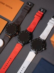 N1出品 lv三代手表 真正做到1比1 复刻1:1 细节体现 遥遥领先 非以往版本可比 直径44Mm 不是以往非对版46Mm 1.2英寸圆形Amoled全触屏