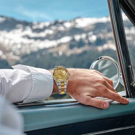 白 金 Factory匠心之作 升级版 劳.力士Rolex Sky-Dweller 天行者！精彩细节： 表壳 尺寸42毫米，沉稳可靠、雍容大度！ 表圈采用劳力士 - 点击图像关闭