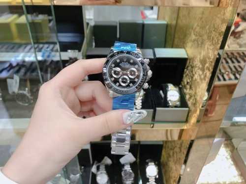 特价统一 明星同款劳力士迪通拿 机械 全自动精钢表带潮人必备新品店主自留款 这个颜色也太正了吧 男女同款 总之怎么搭配都好看呢