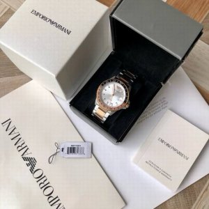 新款到货！Gmt双时区水鬼款！原厂阿玛尼Armani 石英男表，双时区指针，专柜新款！Ar11591，可单向旋转的最潮拼色圈口，搭配柳叶形指针设计，刻度与指针自