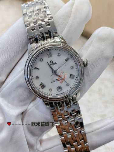 玫金360钢带20钻圈20 Omega欧米茄碟飞系列32Mm女士石英腕表 吸引了众多忠实支持者 此系列表款风格简约 外观雅致华美 彰显着引人瞩目的隽永美感低调朴