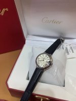 蓝气球石英尺寸33Mm 注：字面太阳纹。全球最火的款式之一！可以承载岁月的经典之作，永不过时！独家渠道！机芯为石英机芯。世界顶级的珠宝与腕表品牌卡地亚Cardi