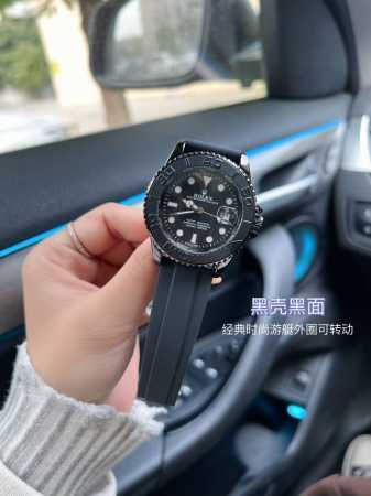 优雅利落 24Ss 金属v扣装饰连衣裙 绝对是大气拿得出手的小黑裙 是印象中理智果敢大大方方不扭捏的裙子啊 提升气场又自如自在 撞色边设计 V字母金属扣和裙摆的 - 点击图像关闭