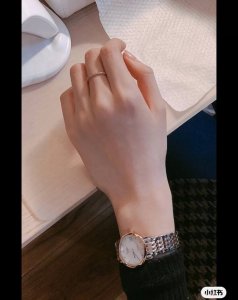 Longines 博雅系列经典腕表，完美定义优雅。气质女神不二之选 Elegance Is An Attitude优雅态度、真我个性。这是浪琴表的口号，亦是浪琴