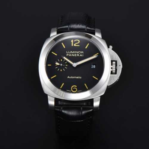 沛纳海--Panerai 类型：男士顶级腕表 机芯：有全自动上海机械机芯 表壳：316L精钢表壳 镜面：矿物强化防摔玻璃 皮带：真牛皮表带 尺寸：直径44Mm，
