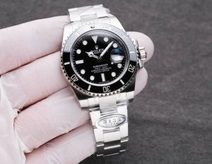 黑. Clean厂 C厂 劳力士116610Ln 经典黑水鬼绿水鬼40Mm1:搭载丹东3135稳定机芯 2:整表904L精钢 搭配ar厂钢带 3:表盘使用市场独