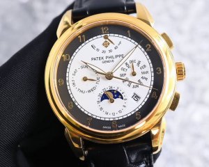 金 百达翡丽patek Philippe惊艳登场，42毫米的表径适配大众男性手寸，非常商务可亦休闲。整表表壳手工雕刻花纹，视觉冲击力强，令人过目不忘，实物质感更