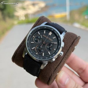 Ap皇家橡树26048离岸型41爱计时机械腕表 1.壳套按照原装开模多道工序顶级处理 2.一体字面立体工整的盘面“饼干纹理”和原装一模一样 3:316精钢表壳原