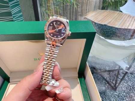配图片全套包装40经典全套包装25 劳力士 日志系列经典女款31Mm，实芯5珠钢带-原装压扣日本石英机芯 小红书火爆 酒红色表盘采用A级珍珠贝壳材质彰璀璨夺目、 - 点击图像关闭