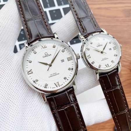 白皮 玫 钢带加20陶瓷再加20 实物拍摄 品牌： 欧米茄-Omega 类型：情侣对表 表壳：316精钢 做工优质 表带：进口小牛皮 316精钢 两种可选 机芯 - 点击图像关闭