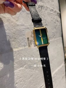 接受砸单 迪奥 Dior 经典Malice系列款，非常罕见的一款中古手表，316精钢材质，经典罗马刻度简约时尚国际范，日本进口石英机芯，表扣施华洛世奇水晶镶石，