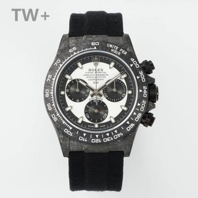 Tw+厂 Rolex宇宙计时迪通拿系列之碳纤维定制版，腕表不仅佩戴轻便，外表坚硬。且每一只腕表都拥有独一无二的碳纤花纹材质。 表壳 腕表尺寸40X12.4吻合原