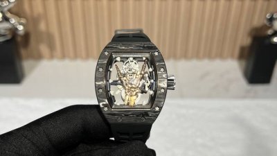 理查德米勒Rm66金手指 机械飞轮最肯定的是最奢侈的手表之一的收藏,对所有人闪烁,以看到 角 的手标志,象征了一代人,一个思想流派,一个精神状态。