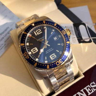 配全套 浪琴康卡斯系列男士腕表，浪琴中的黑水鬼，防水300米，潜水亲民款，表径41，自动机械，全新！这个表一直涨价，想入手的珍惜吧，赶紧下手，好品好价 全套包装