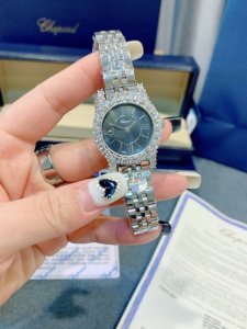 独家实拍，认准品质与细节 萧邦-Chopard 高级珠宝系列，L'heure Du Diamant系列钻石手表，展现了珠宝镶嵌制作技艺 ，石英机芯 ，罗马贝壳字