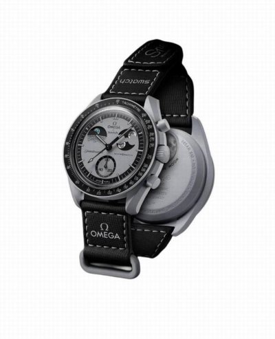 新款联名斯沃琪Snoopy史努比行星超霸