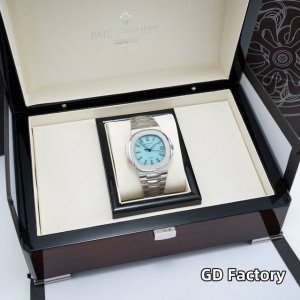 强烈推荐系列ppf青春版 一体机 百达翡丽运动优雅系列5711 14腕表，904L精钢表壳表带，324一体自动机械机芯，直径40Mm，厚度8.5Mm，唯一媲美的
