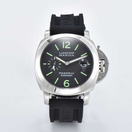 沛纳海--Panerai 类型：男士顶级腕表 机芯：有全自动上海机械机芯和P9000机可挑选 表壳：316L精钢表壳 镜面：矿物强化防摔玻璃 皮带：真牛皮表带 - 点击图像关闭