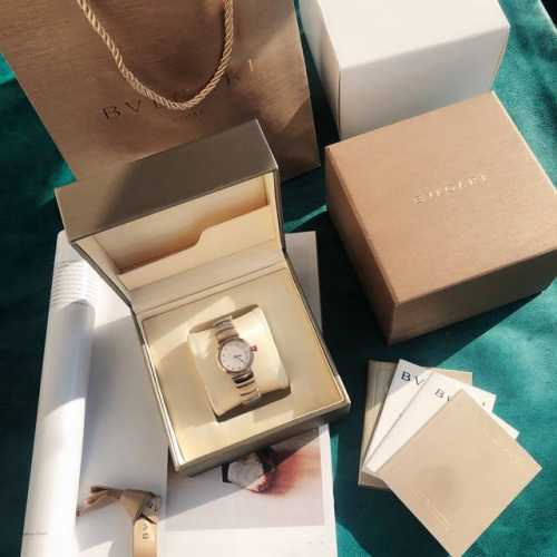现货 宝格丽新款重磅来袭！ Lvcea系列，此款腕表依旧延续了宝格丽Lvcea系列的造型，表盘尺寸30Mm，与904L精钢材质打造的表壳，字体饱满立体感强，纹理