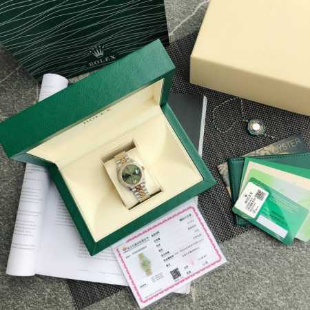 劳力士rolex女款蚝式日志型腕表！年度最火的罗马数字绿色字面表盘，外圈镶嵌48颗vs级别天然真钻！每一块表都中国gtc权威机构出具的真钻证书！表盘尺寸31毫米 - 点击图像关闭
