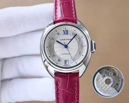 玫+50 钻+50 钢带+50。卡地亚钥匙系列 女款31Mm、35Mm，钥匙腕表保留了卡地亚的经典设计：阿拉伯数字时标和剑形蓝钢指针，形似钥匙的表冠顶端镶嵌一颗 - 点击图像关闭