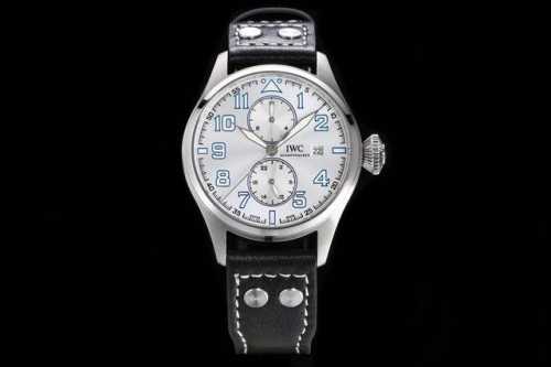 tw新品 颜值巅峰白1450-金1950 iwc旗下最耀眼的明星，万国长动能月相专家。 全新飞行员系列Iw51584透底腕表。 【表壳】316L精钢表壳，打磨抛