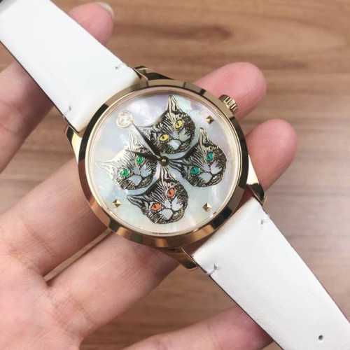 原盒:30 古驰 Guccl新款出货，38Mm表径，原装瑞士石英机芯，蓝宝石水晶玻璃，全电pvd黄金表壳，50M防水，Gucci标志性的动物猫头面，俏皮而不失时